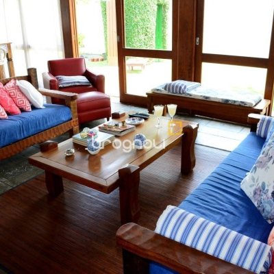 Casa com 158m², 3 quartos (sendo 1 suíte), no bairro Lagoa da Conceição em Florianópolis