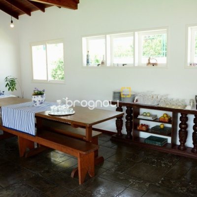 Casa com 158m², 3 quartos (sendo 1 suíte), no bairro Lagoa da Conceição em Florianópolis