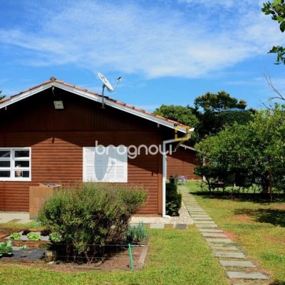 Casa com 158m², 3 quartos (sendo 1 suíte), no bairro Lagoa da Conceição em Florianópolis