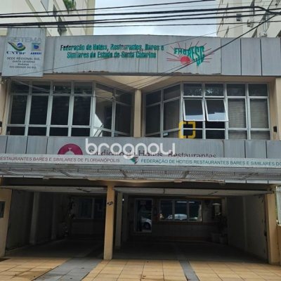 Prédio com 361m², 6 garagens, no bairro Centro em Florianópolis