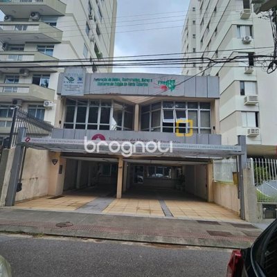 Prédio com 361m², 6 garagens, no bairro Centro em Florianópolis