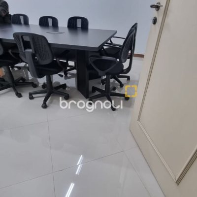Prédio com 361m², 6 garagens, no bairro Centro em Florianópolis