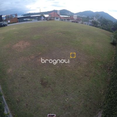 Terreno com 906m², no bairro João Paulo em Florianópolis
