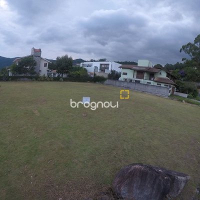 Terreno com 906m², no bairro João Paulo em Florianópolis