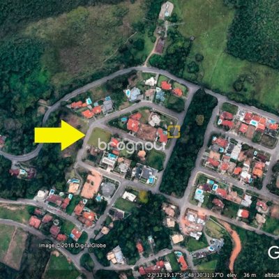 Terreno com 906m², no bairro João Paulo em Florianópolis