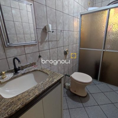 Casa com 100m², 3 quartos, 2 garagens, no bairro Areias em São José