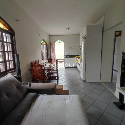 Casa com 100m², 3 quartos, 2 garagens, no bairro Areias em São José