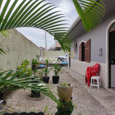 Casa com 100m², 3 quartos, 2 garagens, no bairro Areias em São José