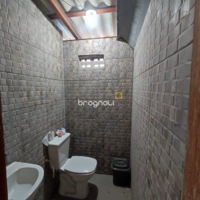 Casa com 100m², 3 quartos, 2 garagens, no bairro Areias em São José