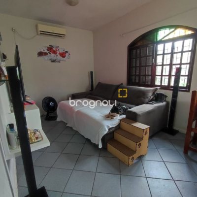 Casa com 100m², 3 quartos, 2 garagens, no bairro Areias em São José