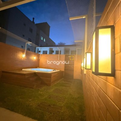Casa com 120m², 3 quartos (sendo 2 suítes), 2 garagens, no bairro Areias em São José