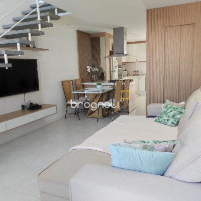 Casa com 120m², 3 quartos (sendo 2 suítes), 2 garagens, no bairro Areias em São José