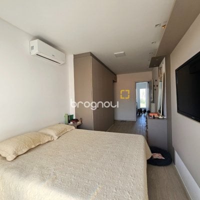 Casa com 120m², 3 quartos (sendo 2 suítes), 2 garagens, no bairro Areias em São José