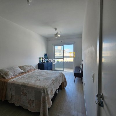 Casa com 120m², 3 quartos (sendo 2 suítes), 2 garagens, no bairro Areias em São José