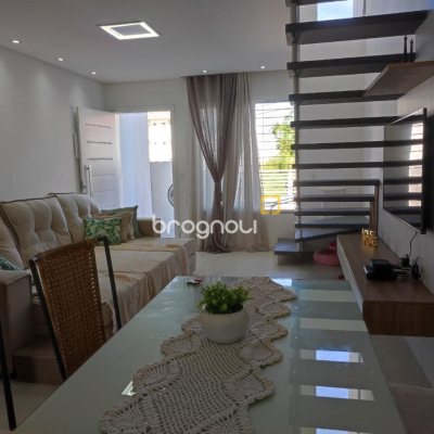 Casa com 120m², 3 quartos (sendo 2 suítes), 2 garagens, no bairro Areias em São José
