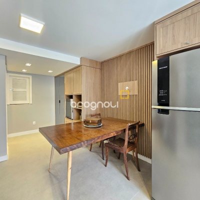 Casa com 120m², 3 quartos (sendo 2 suítes), 2 garagens, no bairro Areias em São José