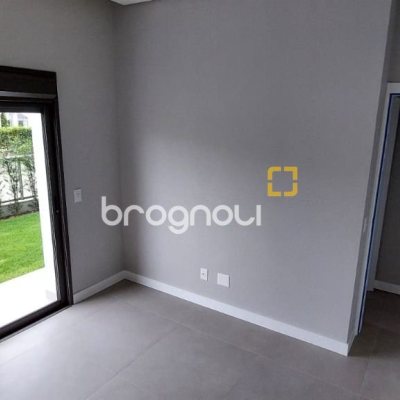 Apartamento com 91m², 3 quartos (sendo 1 suíte), 2 garagens, no bairro Ingleses em Florianópolis