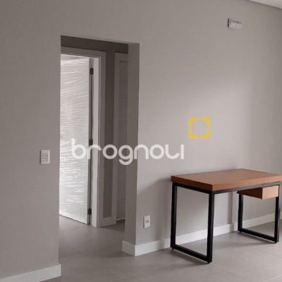 Apartamento com 91m², 3 quartos (sendo 1 suíte), 2 garagens, no bairro Ingleses em Florianópolis