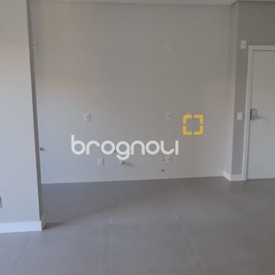 Apartamento com 91m², 3 quartos (sendo 1 suíte), 2 garagens, no bairro Ingleses em Florianópolis