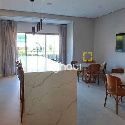 Apartamento com 91m², 3 quartos (sendo 1 suíte), 2 garagens, no bairro Ingleses em Florianópolis