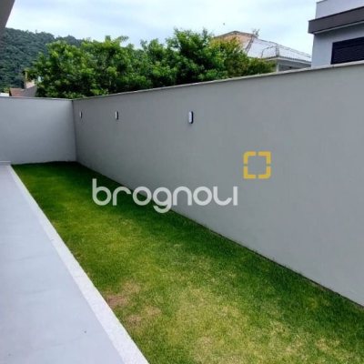 Apartamento com 91m², 3 quartos (sendo 1 suíte), 2 garagens, no bairro Ingleses em Florianópolis