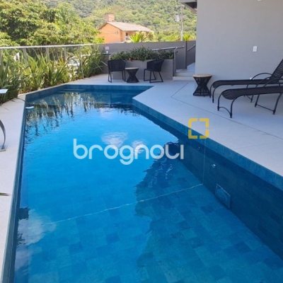 Apartamento com 72m², 2 quartos (sendo 1 suíte), 1 garagem, no bairro Ingleses em Florianópolis