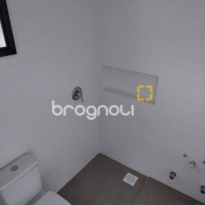 Apartamento com 72m², 2 quartos (sendo 1 suíte), 1 garagem, no bairro Ingleses em Florianópolis
