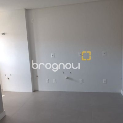 Apartamento com 72m², 2 quartos (sendo 1 suíte), 1 garagem, no bairro Ingleses em Florianópolis
