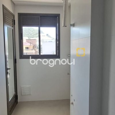 Apartamento com 72m², 2 quartos (sendo 1 suíte), 1 garagem, no bairro Ingleses em Florianópolis