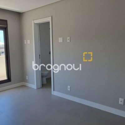 Apartamento com 72m², 2 quartos (sendo 1 suíte), 1 garagem, no bairro Ingleses em Florianópolis