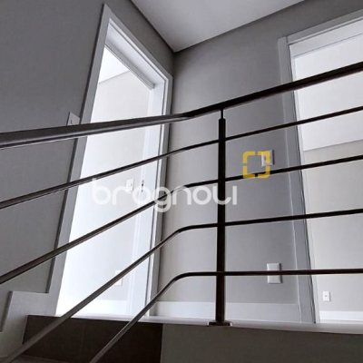 Apartamento com 72m², 2 quartos (sendo 1 suíte), 1 garagem, no bairro Ingleses em Florianópolis