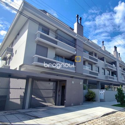 Apartamento com 76m², 2 quartos (sendo 2 suítes), 2 garagens, no bairro Ingleses em Florianópolis
