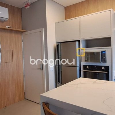 Apartamento com 76m², 2 quartos (sendo 2 suítes), 2 garagens, no bairro Ingleses em Florianópolis