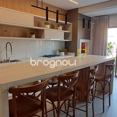 Apartamento com 76m², 2 quartos (sendo 2 suítes), 2 garagens, no bairro Ingleses em Florianópolis