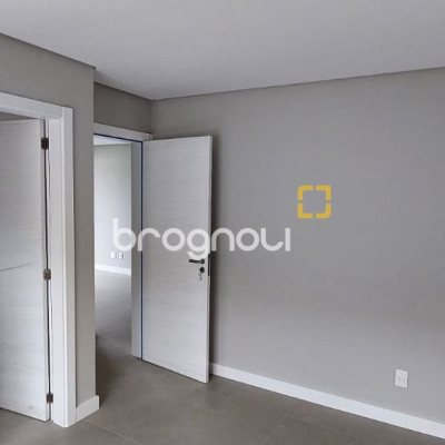 Apartamento com 76m², 2 quartos (sendo 2 suítes), 2 garagens, no bairro Ingleses em Florianópolis