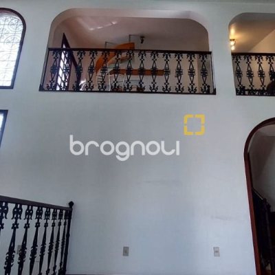 Casa com 300m², 4 garagens, no bairro Jardim Atlântico em Florianópolis