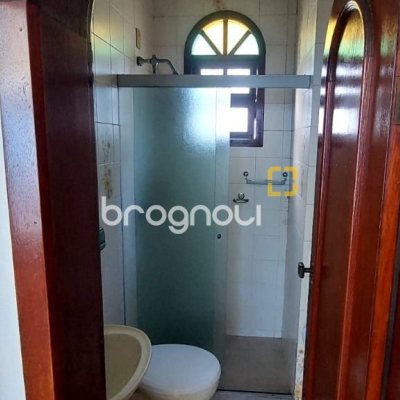 Casa com 300m², 4 garagens, no bairro Jardim Atlântico em Florianópolis