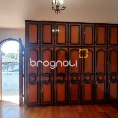 Casa com 300m², 4 garagens, no bairro Jardim Atlântico em Florianópolis