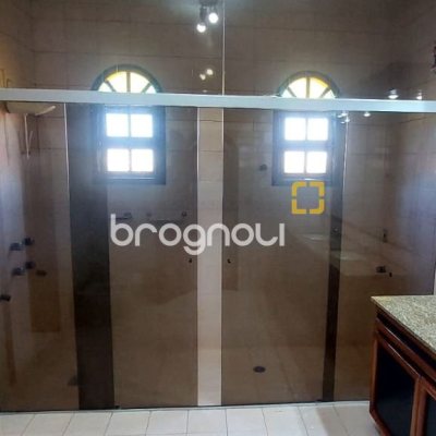 Casa com 300m², 4 garagens, no bairro Jardim Atlântico em Florianópolis