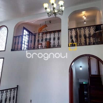 Casa com 300m², 4 garagens, no bairro Jardim Atlântico em Florianópolis