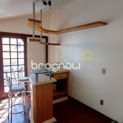 Casa com 300m², 4 garagens, no bairro Jardim Atlântico em Florianópolis