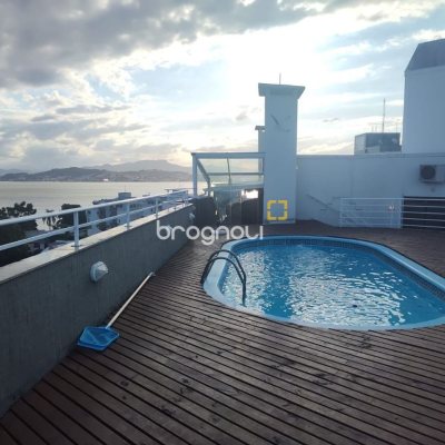 Cobertura com 396m², 3 quartos (sendo 1 suíte), 2 garagens, no bairro Bom Abrigo em Florianópolis