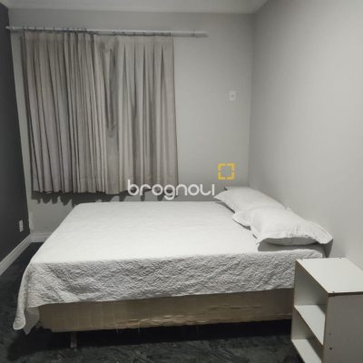 Cobertura com 396m², 3 quartos (sendo 1 suíte), 2 garagens, no bairro Bom Abrigo em Florianópolis