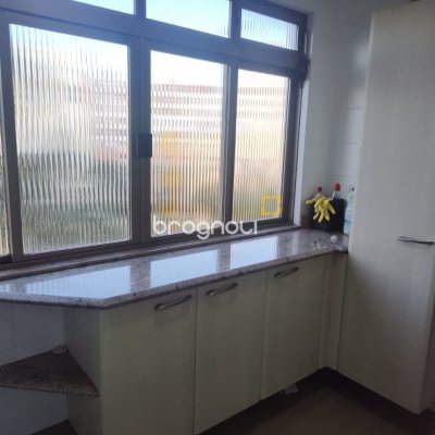 Cobertura com 396m², 3 quartos (sendo 1 suíte), 2 garagens, no bairro Bom Abrigo em Florianópolis