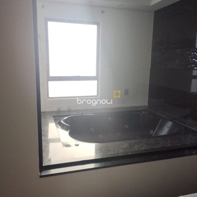 Cobertura com 396m², 3 quartos (sendo 1 suíte), 2 garagens, no bairro Bom Abrigo em Florianópolis