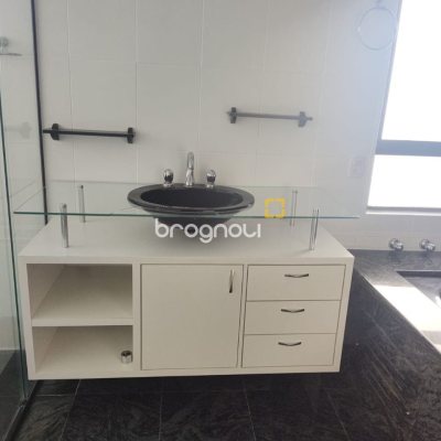 Cobertura com 396m², 3 quartos (sendo 1 suíte), 2 garagens, no bairro Bom Abrigo em Florianópolis