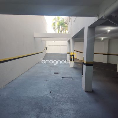 Cobertura com 396m², 3 quartos (sendo 1 suíte), 2 garagens, no bairro Bom Abrigo em Florianópolis