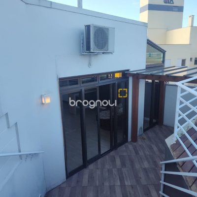 Cobertura com 396m², 3 quartos (sendo 1 suíte), 2 garagens, no bairro Bom Abrigo em Florianópolis
