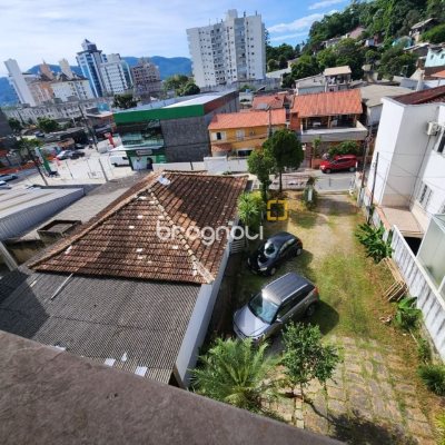 Terreno com 800m², no bairro Agronômica em Florianópolis