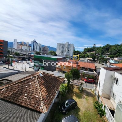 Terreno com 800m², no bairro Agronômica em Florianópolis